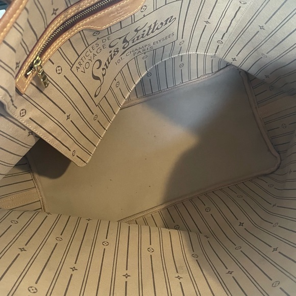Louis Vuitton Neverfull Bag Authentic - Picture 14 of 16